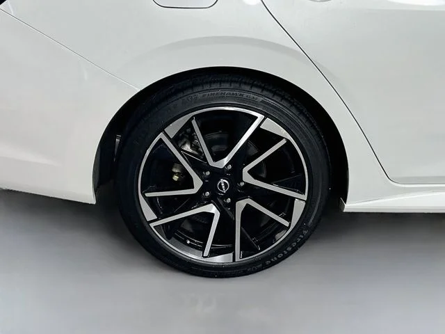 Used 2025 White Nissan SR image 35