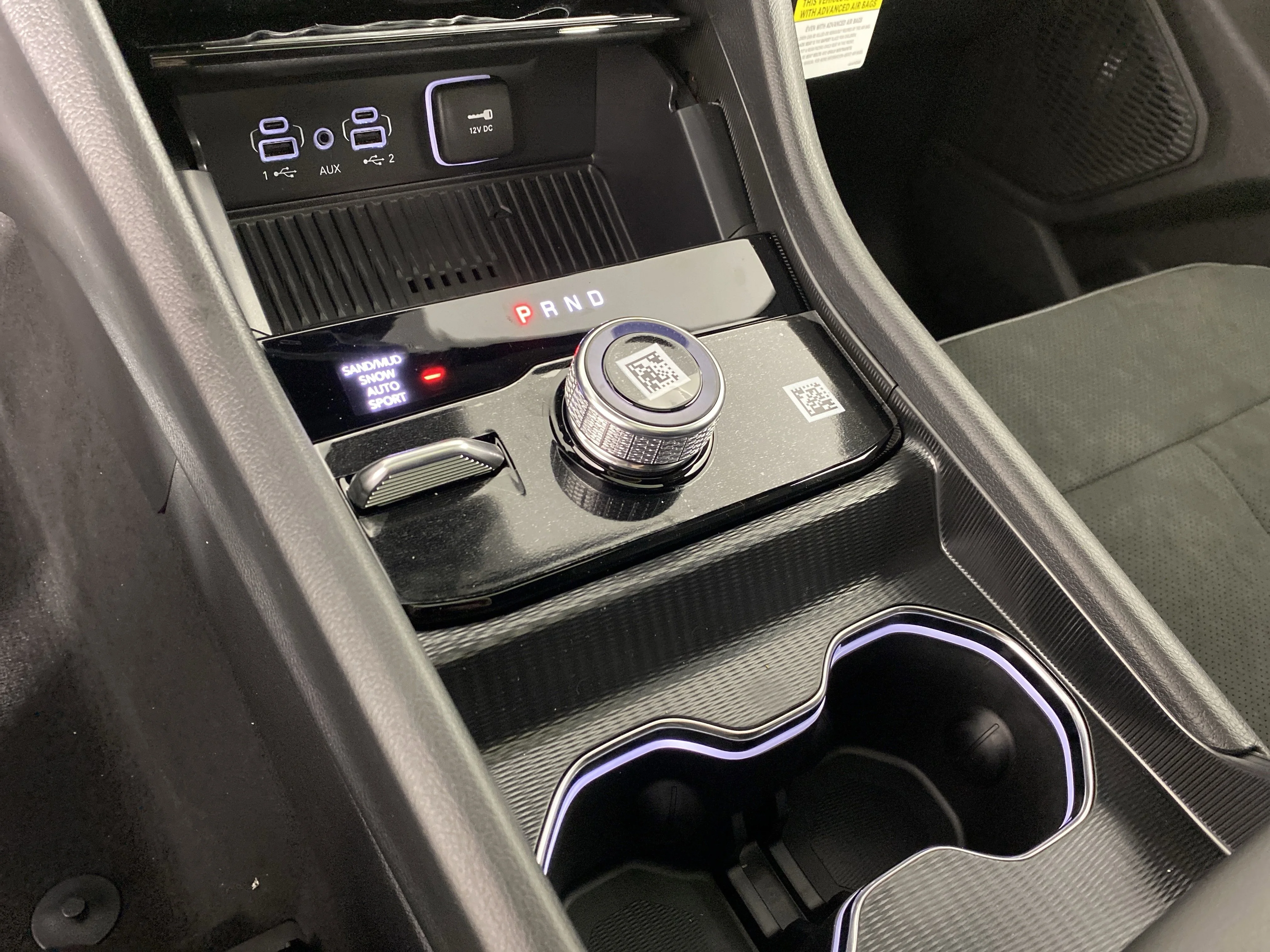 New 2026 Bright White Clear-Coat Exterior Paint Jeep Altitude image 28
