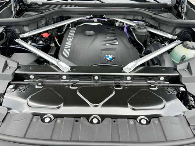 New 2026 Black BMW sDrive40i image 25