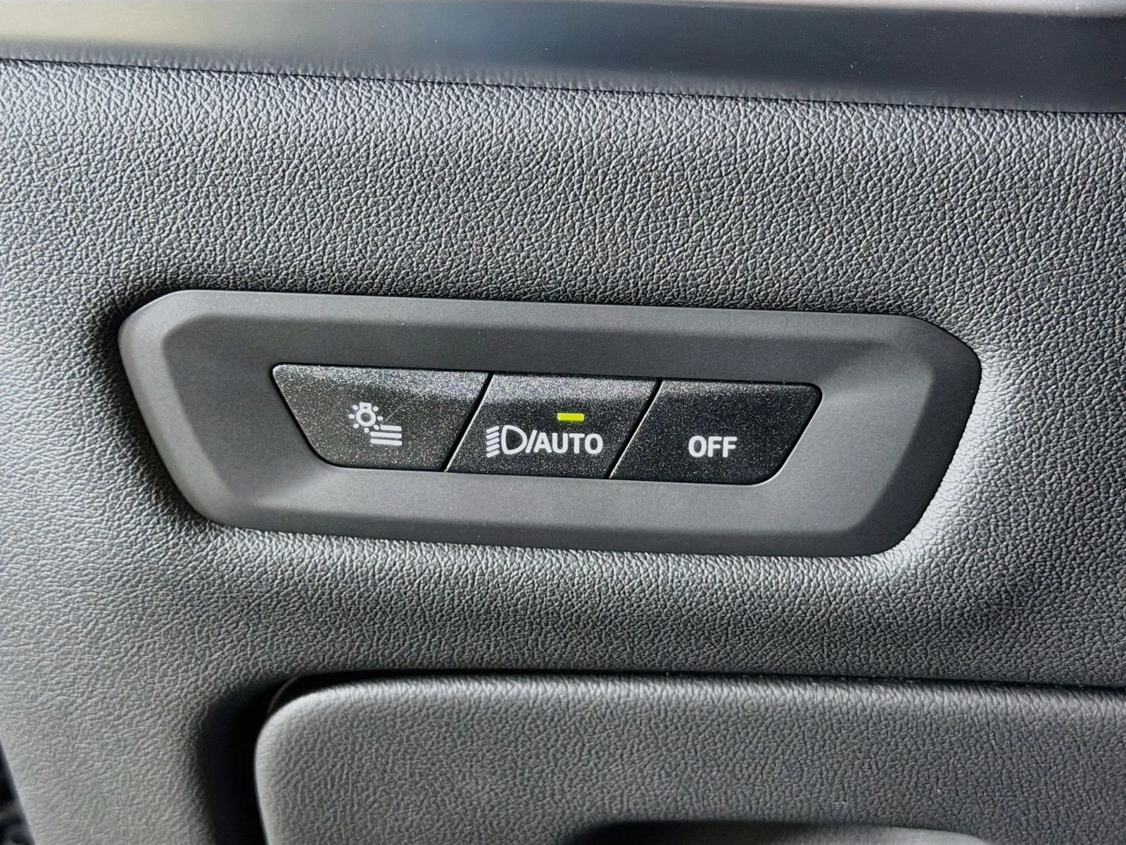 New 2026 Black Sapphire Metallic BMW sDrive40i image 10