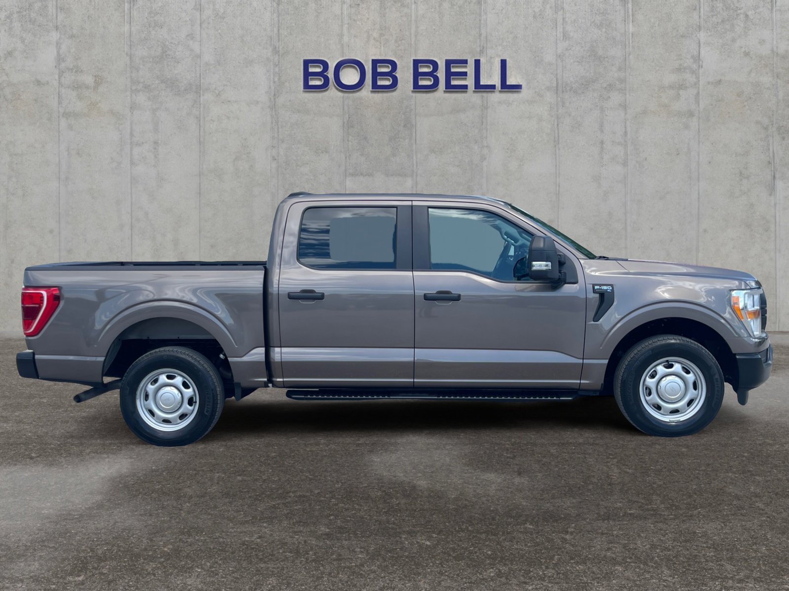Used 2022 Stone Gray Metallic Ford XL image 6