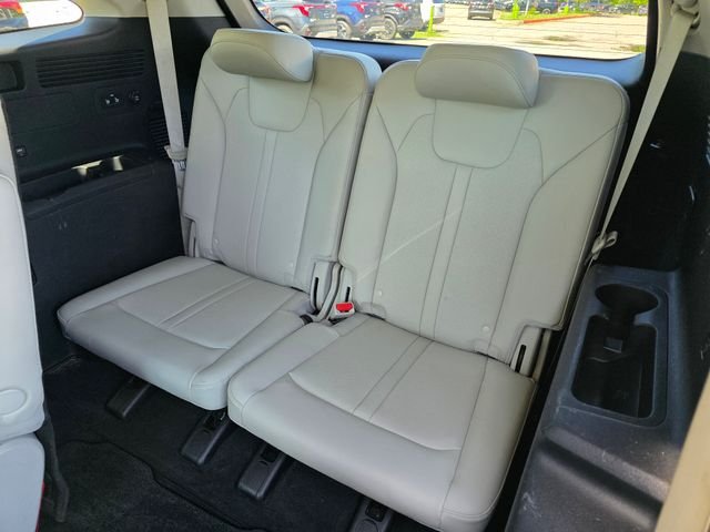 Used 2021 White Kia SX image 19