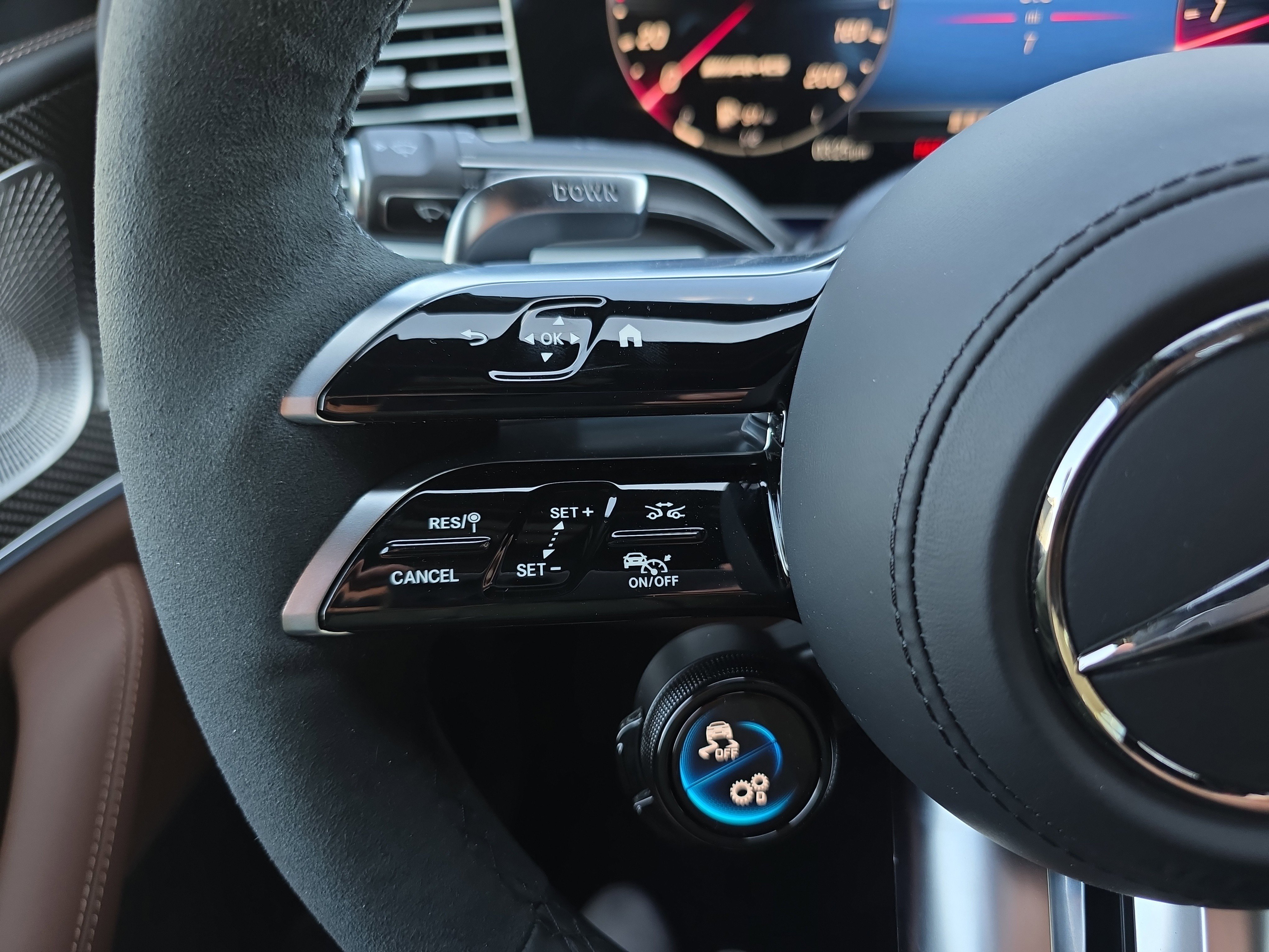 New 2026 MANUFAKTUR Alpine Grey Mercedes-Benz GLE 63 S AMG® image 49