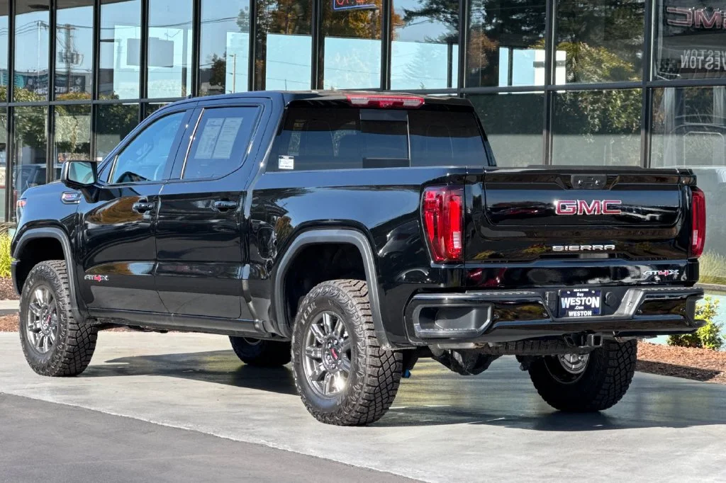 2026 GMC Sierra 1500 AT4X - Photo 6