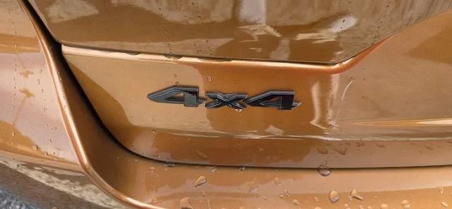 New 2026 Copper Shino Metallic Clear-Coat Exterior Paint Jeep Limited image 9
