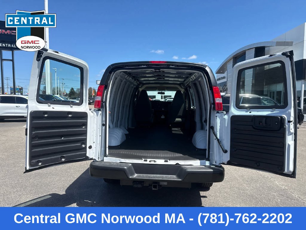 2026 GMC Savana Cargo Work Van - Photo 12