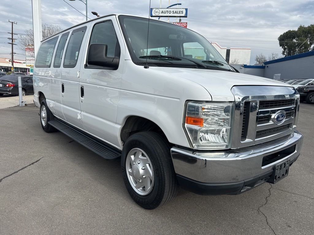 2012 Ford E-Series Econoline Wagon XLT