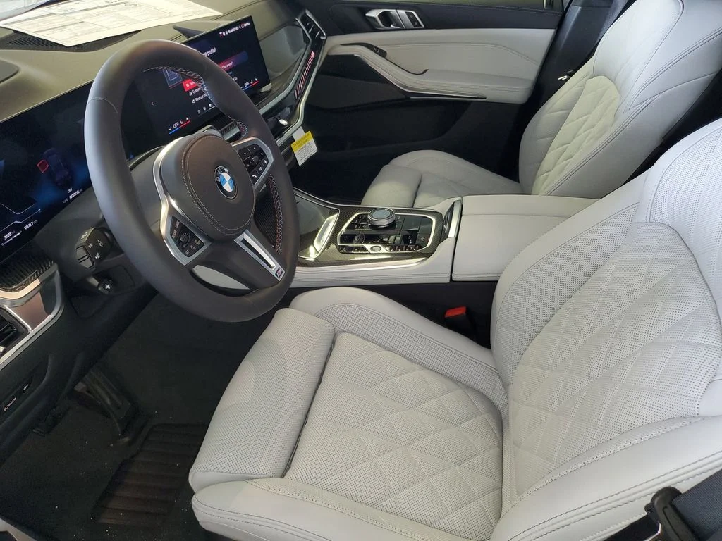 New 2026 Tanzanite Blue II Metallic BMW M60i image 15