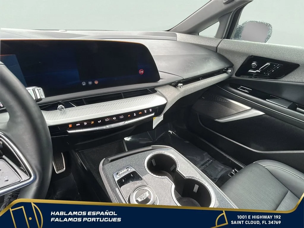 Used 2025 Crystal White Tricoat Cadillac Luxury 2 image 19