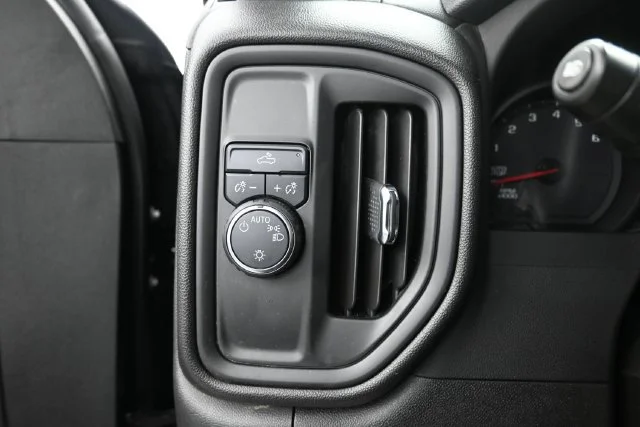 Used 2023 BLACK Chevrolet Custom image 13