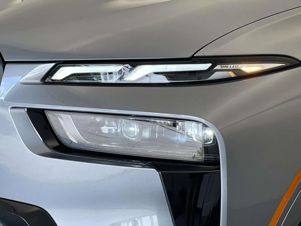 New 2027 Gray BMW xDrive40i image 9
