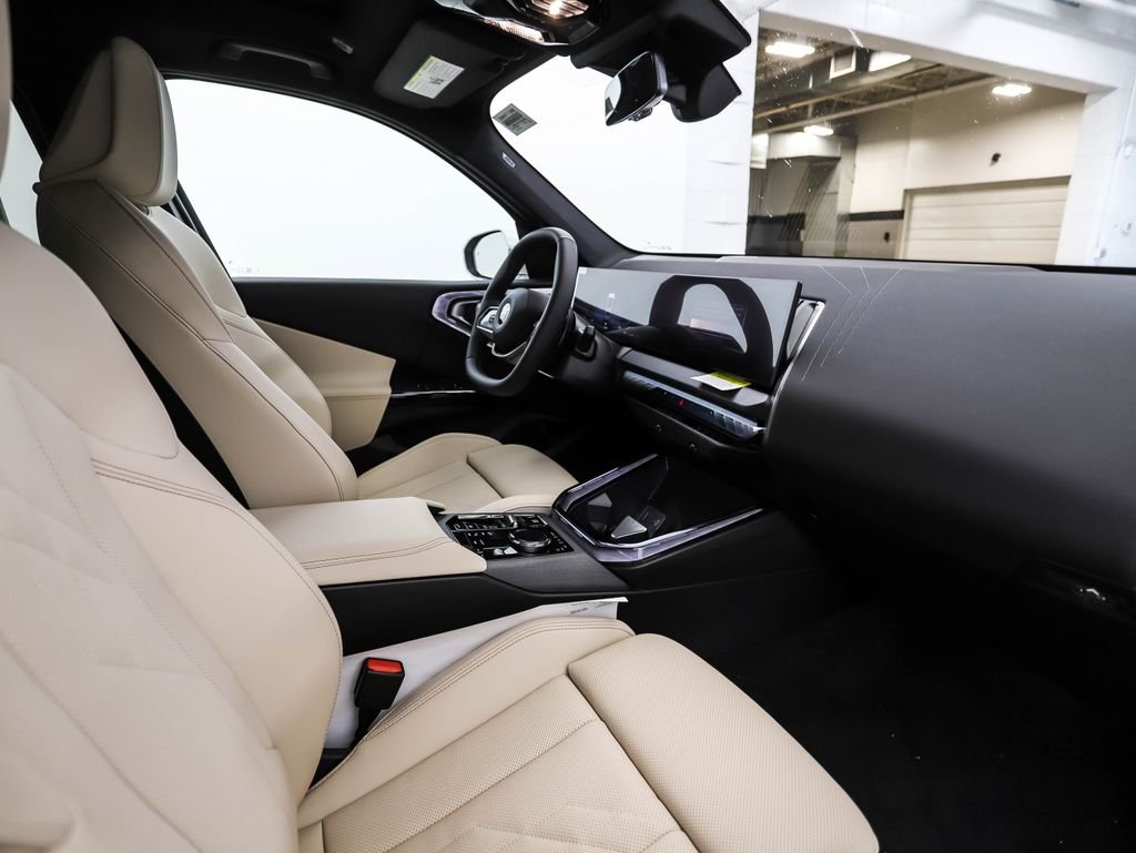 New 2026 Mineral White Metallic BMW 30 xDrive image 30