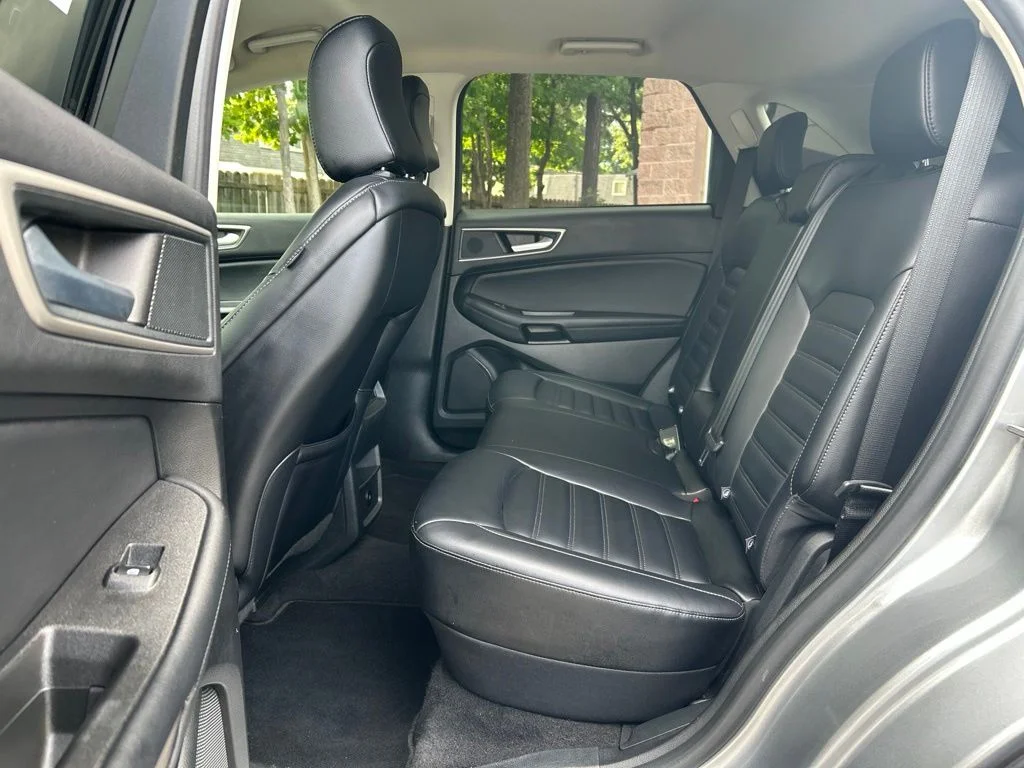 Used 2024 Silver Ford SEL image 23