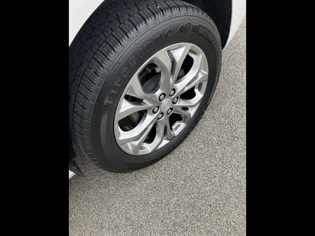 Used 2020 WHITE FROST TRICOAT Buick Avenir image 9