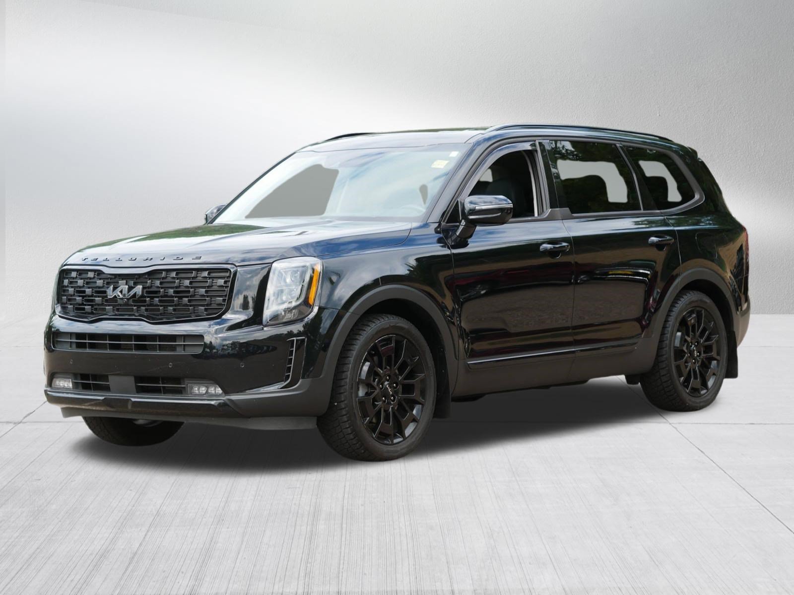 Certified Used 2022 Ebony Black Kia SX image 3