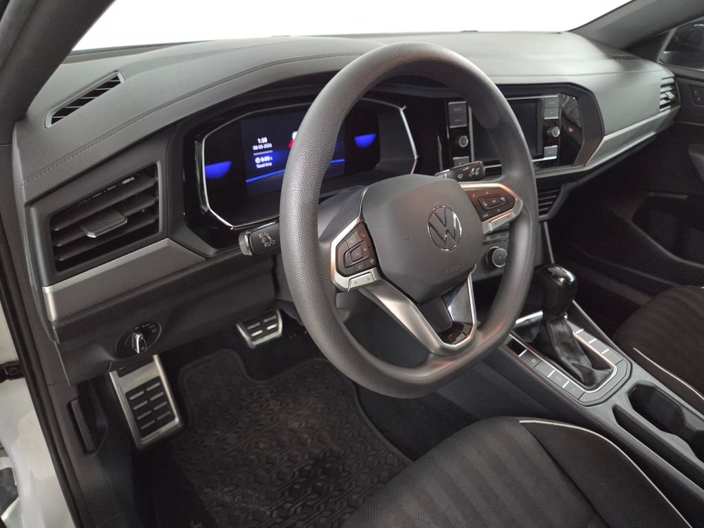 Used 2023  Volkswagen 1.5T Sport image 17