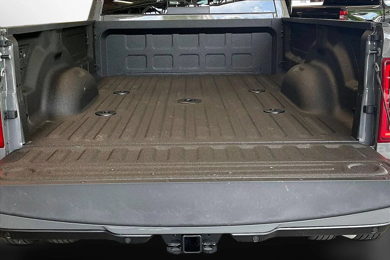 New 2026 Ceramic Gray Clear-Coat Exterior Paint RAM Laramie image 24