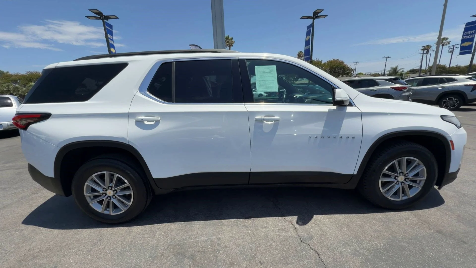 Used 2023 Summit White Chevrolet LT Cloth image 13
