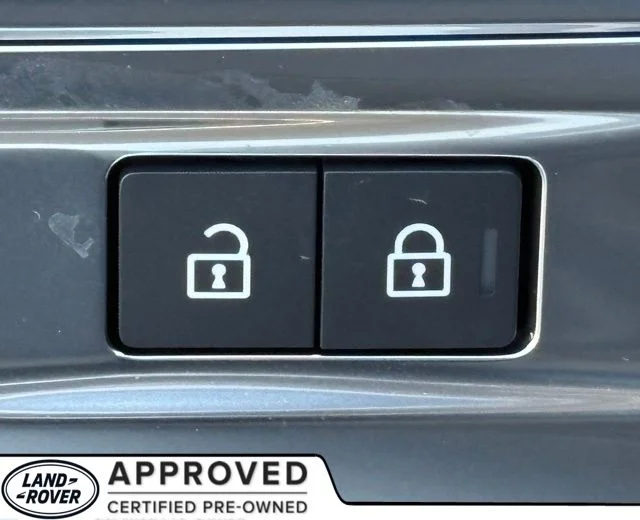 2025 Land Rover Range Rover SE - Photo 14