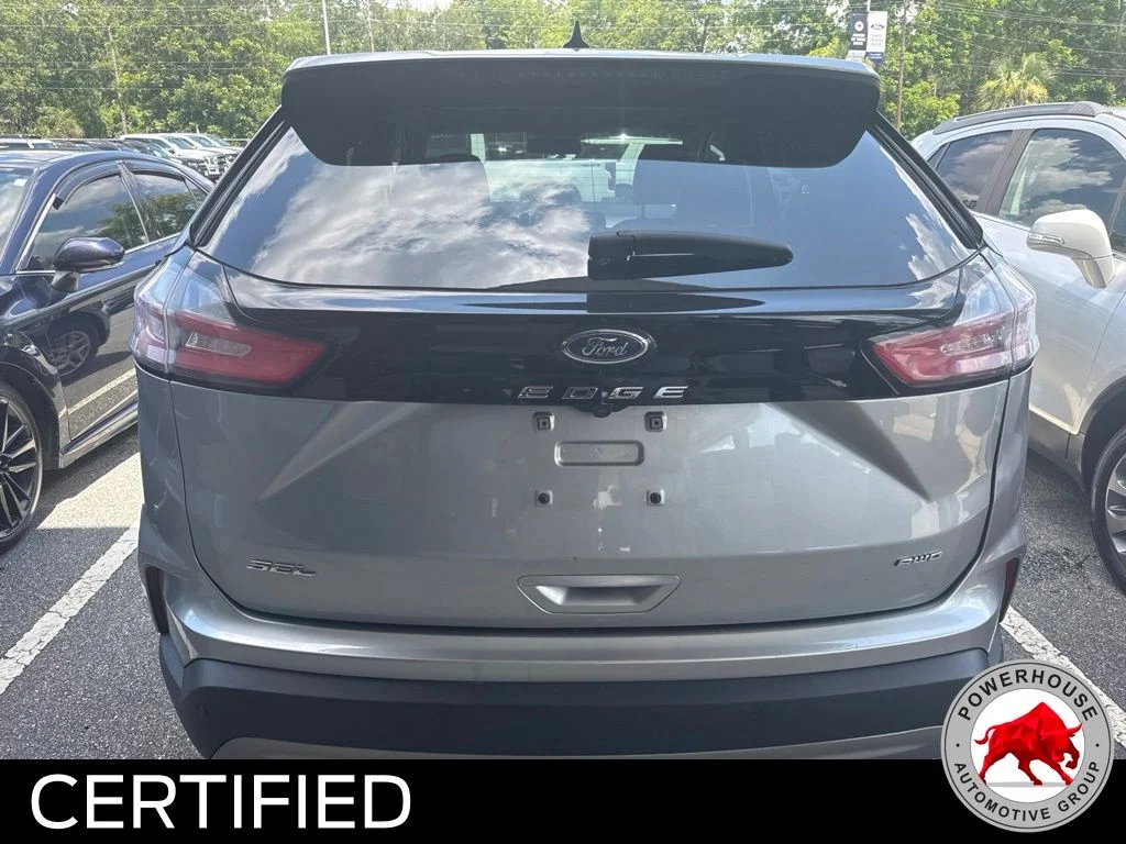 Used 2024 Silver Ford SEL image 4