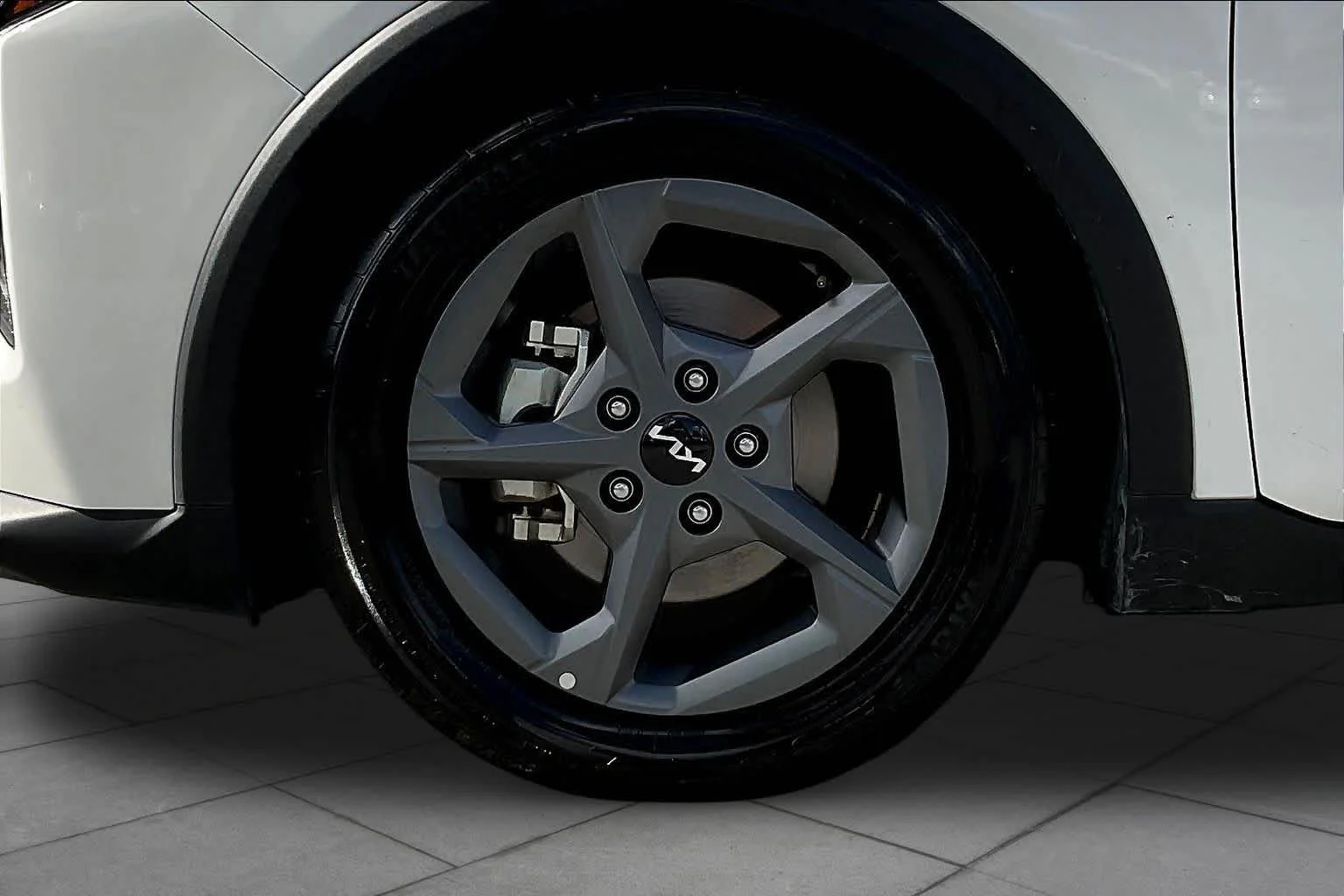 2025 Kia K4 LXS - Photo 11