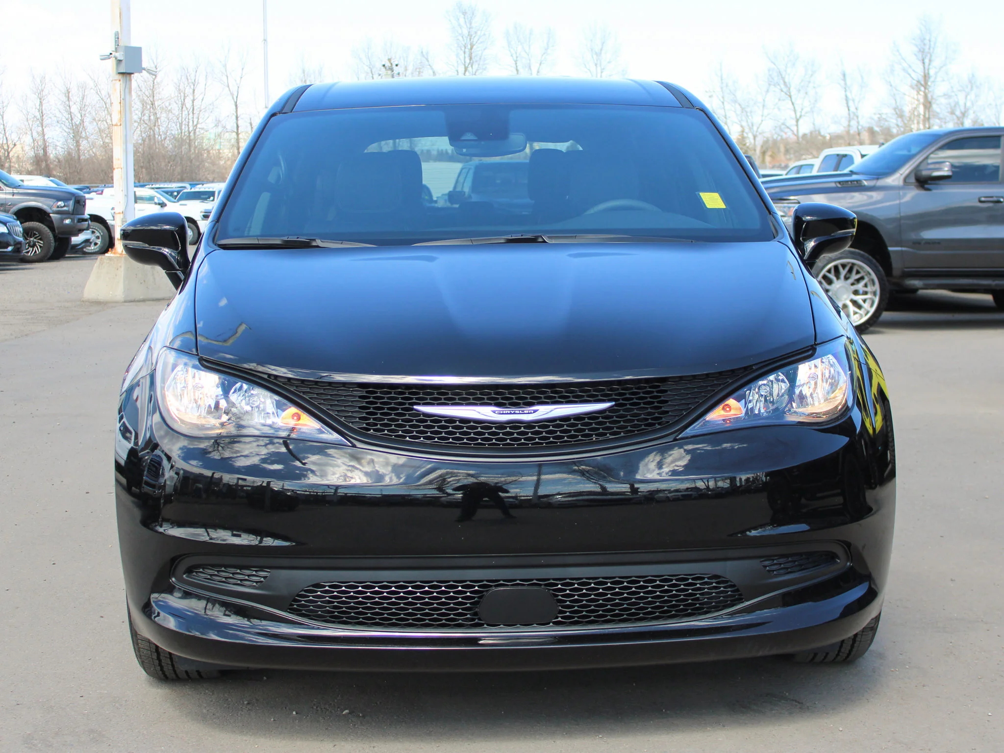 Certified Used 2025 Black Chrysler SXT * V6 | Heated Leather Seats | Adaptive Cruise | Apple CarPlay | Remote Start | Backup Camera image 10
