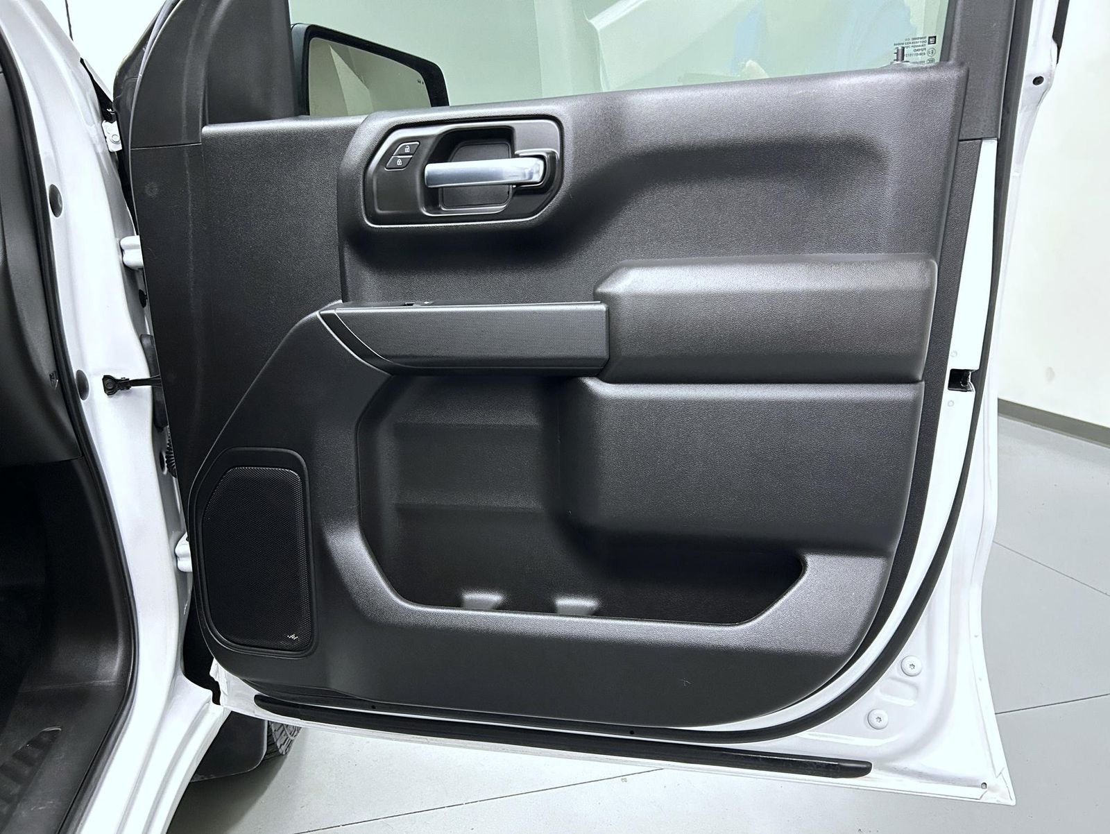 Used 2023 White Chevrolet WT image 16