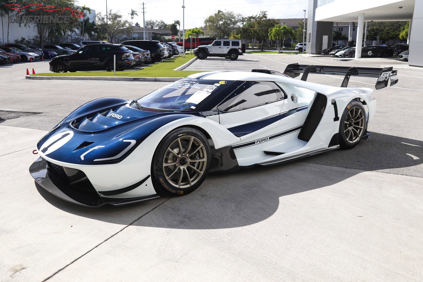 Used 2023 White Ford  image 1