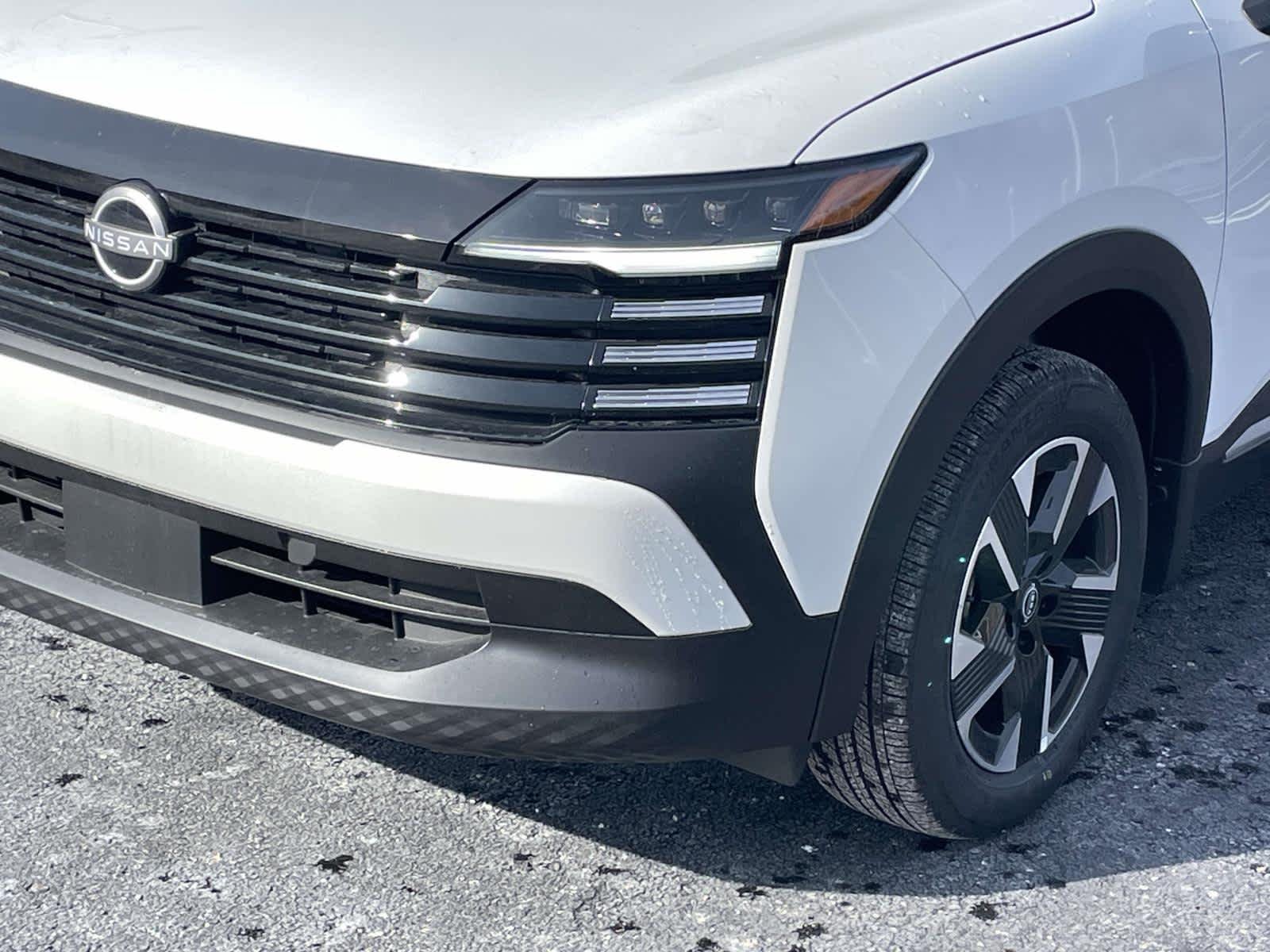 New 2026 Aspen White Tricoat Nissan SV image 9