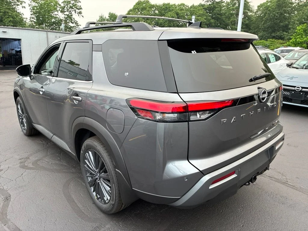 New 2026 Gun Metallic Nissan SL image 5