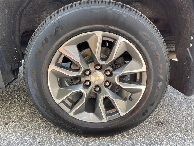 Used 2022 Black Chevrolet LT image 9