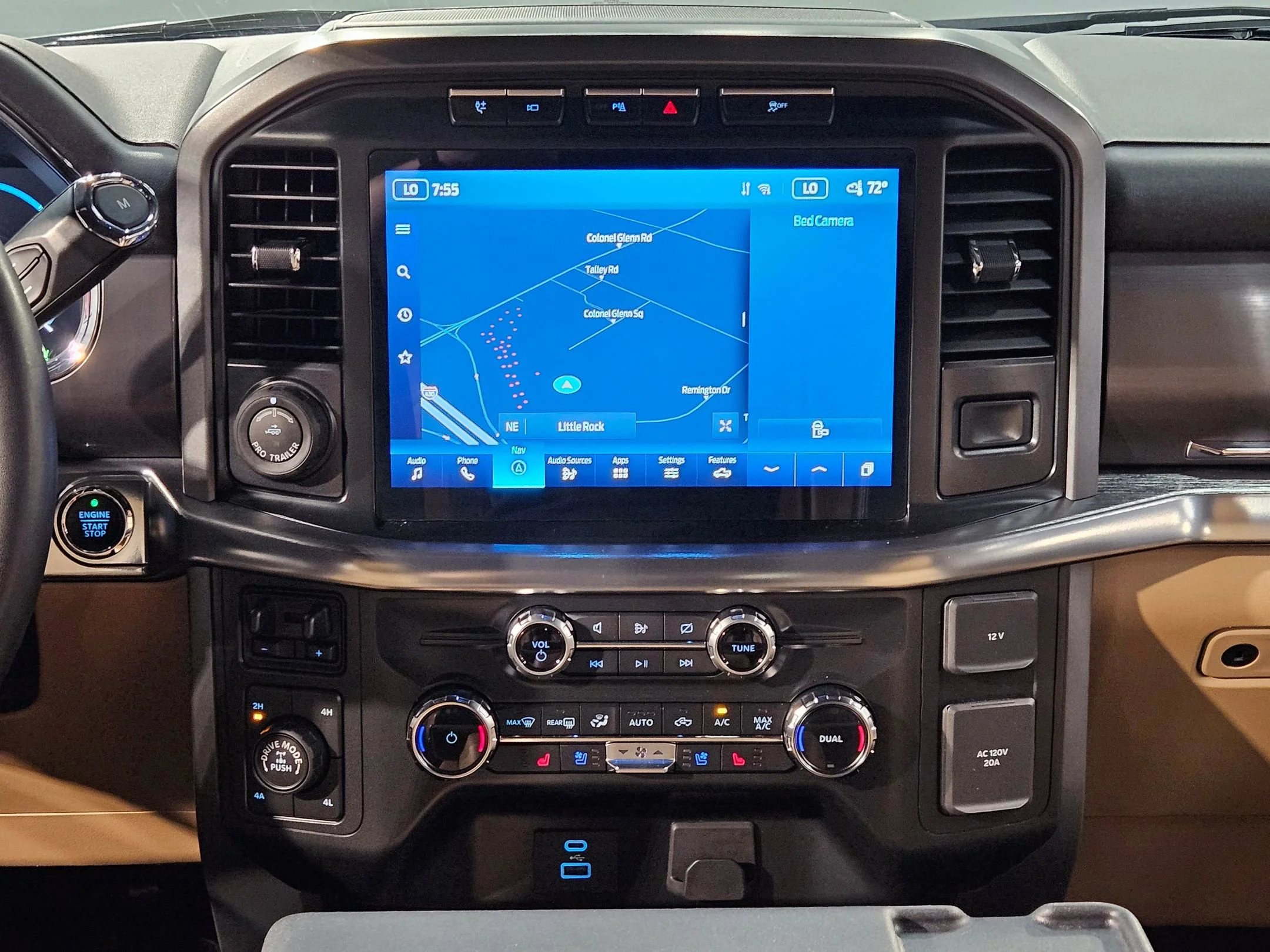 Used 2022 Smoked Quartz Metallic Tinted Clearcoat Ford LARIAT image 16