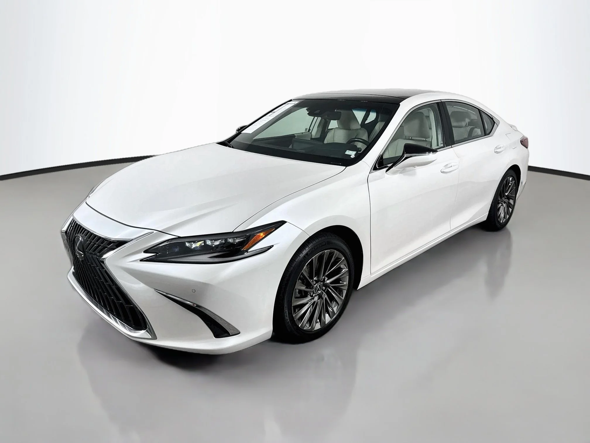 Certified Used 2025 Eminent White Pearl Lexus 350 Ultra Luxury image 3