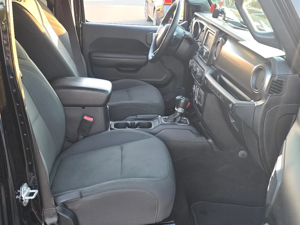 Used 2018 Black Clear Coat Jeep Unlimited Sport S image 22