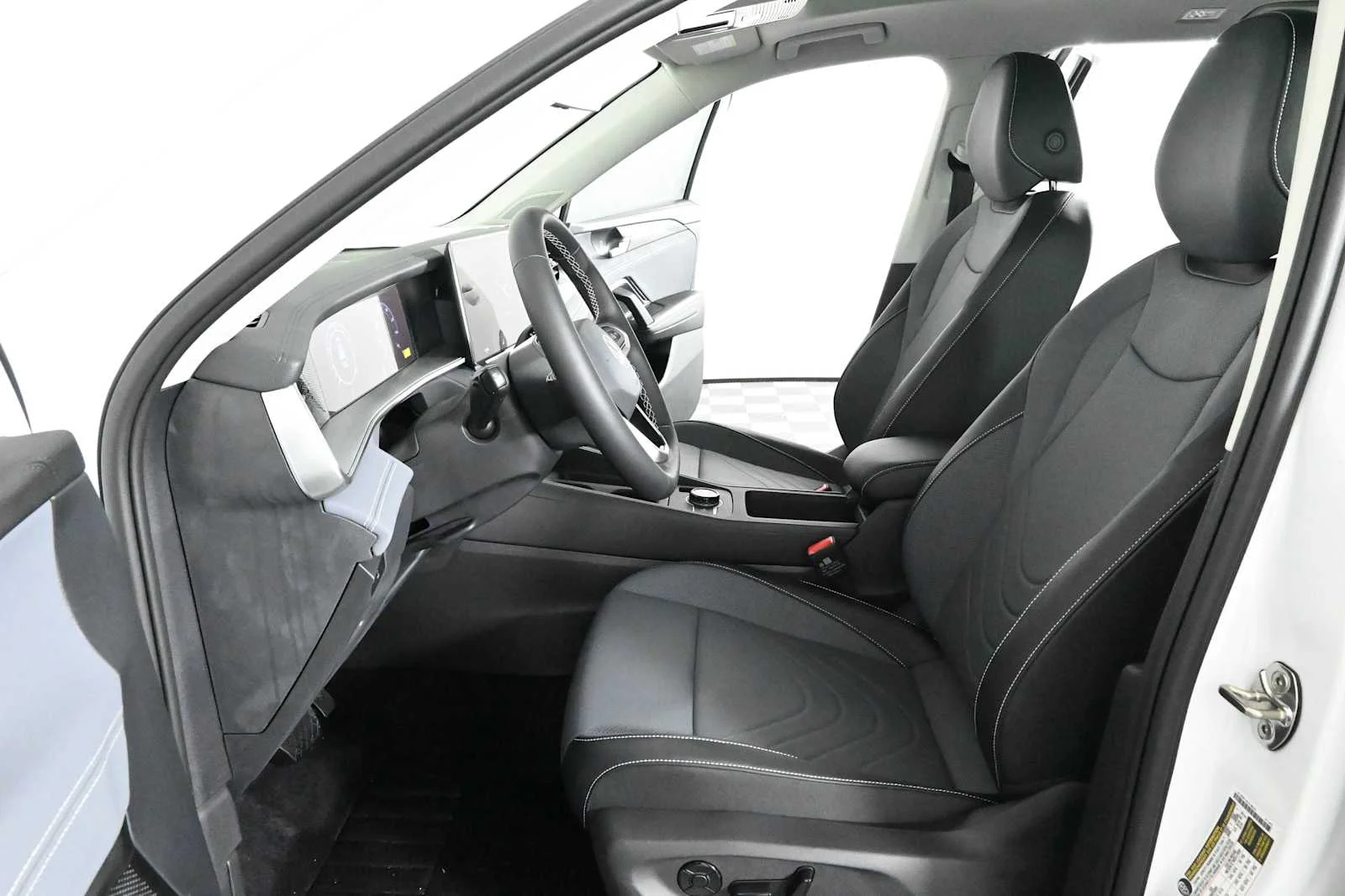 New 2026 Pure White Volkswagen SE image 20