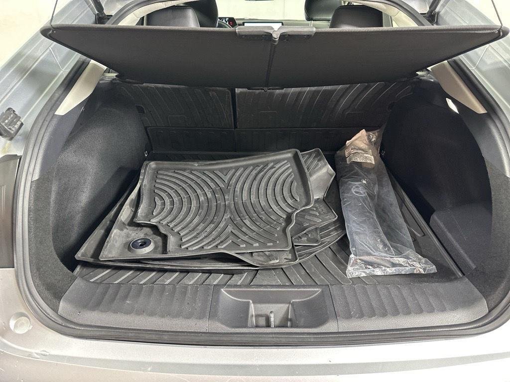Used 2025 Cutting Edge Toyota XLE image 10