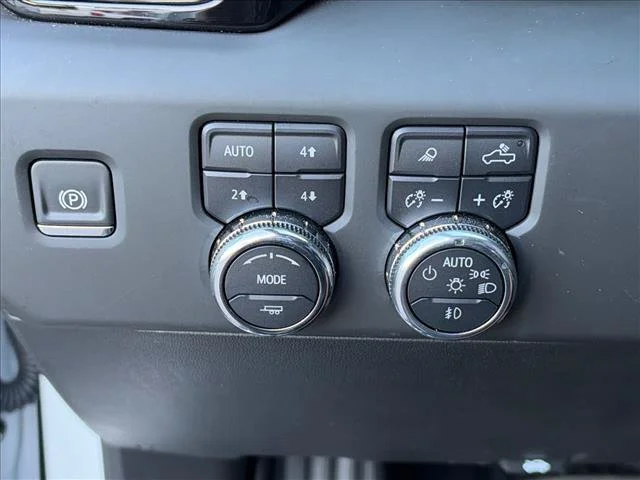 2025 GMC Sierra 1500 AT4 - Photo 27
