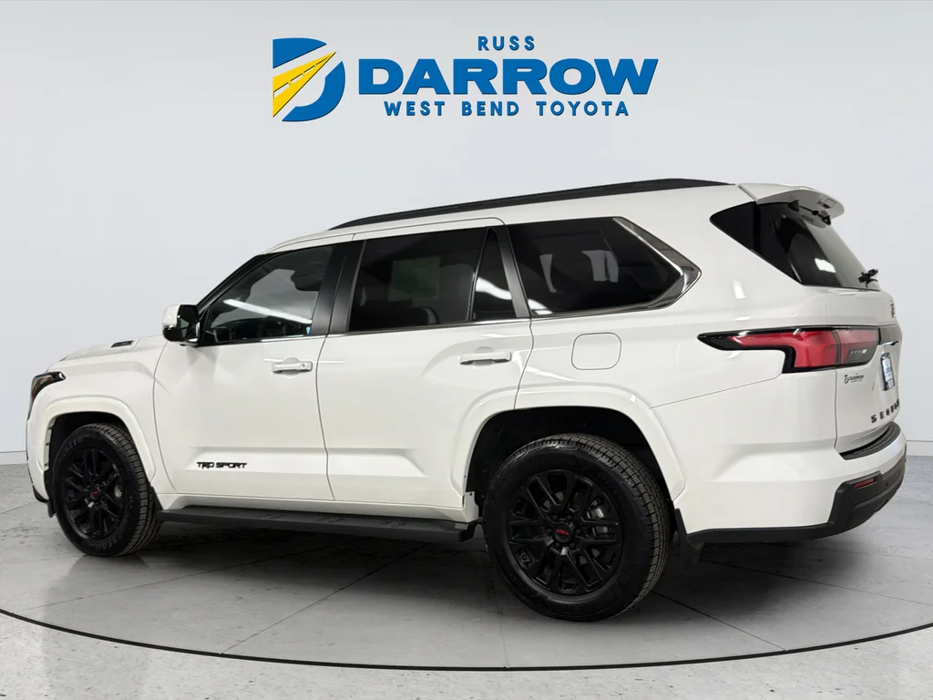 Used 2025 White Toyota SR5 image 3