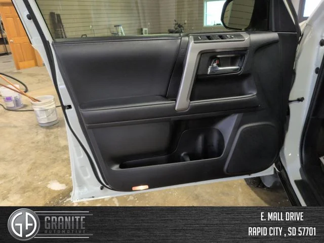 Used 2022 White Toyota SR5 image 11