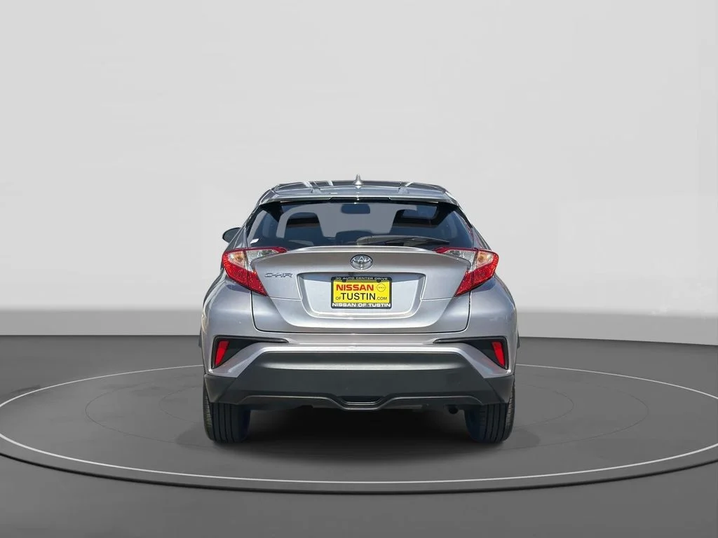 Used 2019 Silver Knockout Metallic Toyota XLE image 5