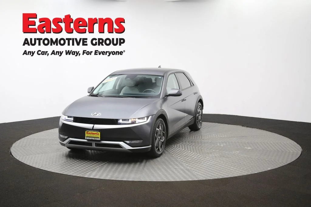 Used 2023 Gray Hyundai SEL image 52