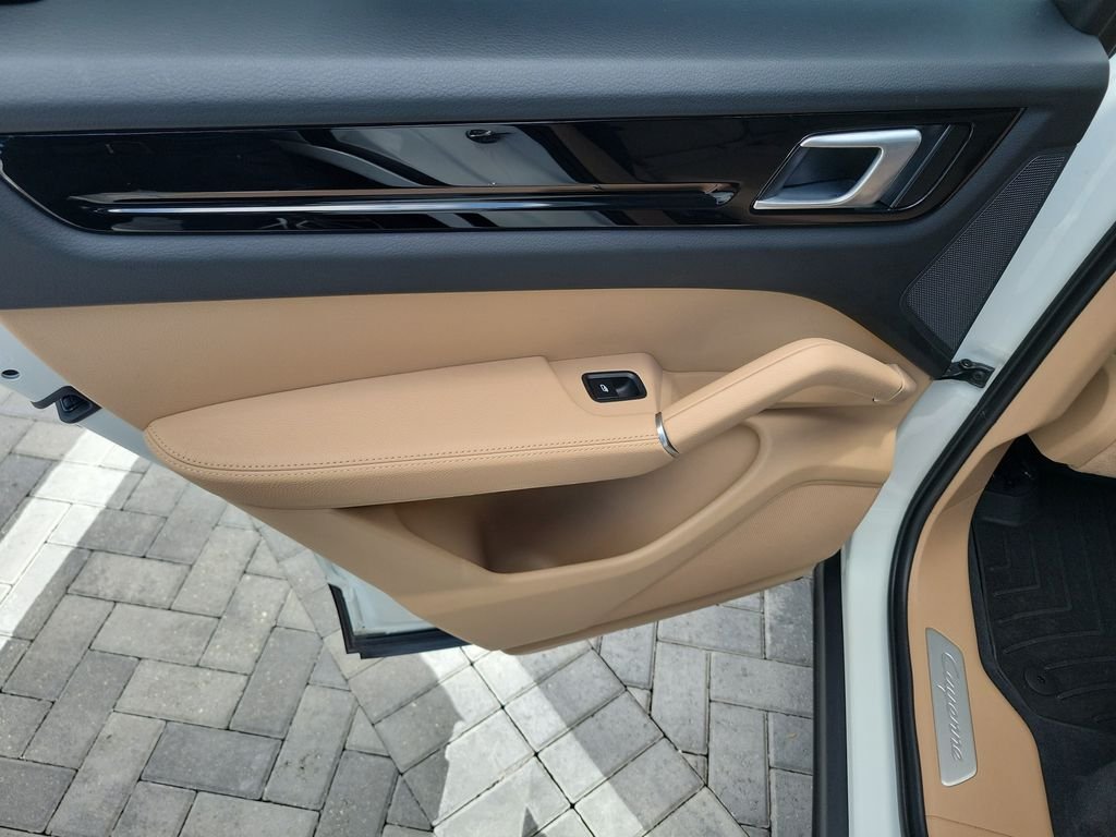 Used 2022 White Porsche Base image 22
