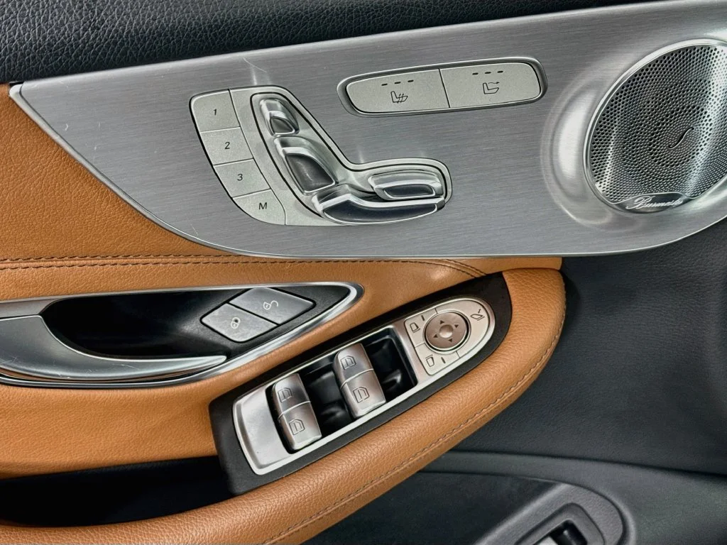 Used 2017  Mercedes-Benz C 300 image 19