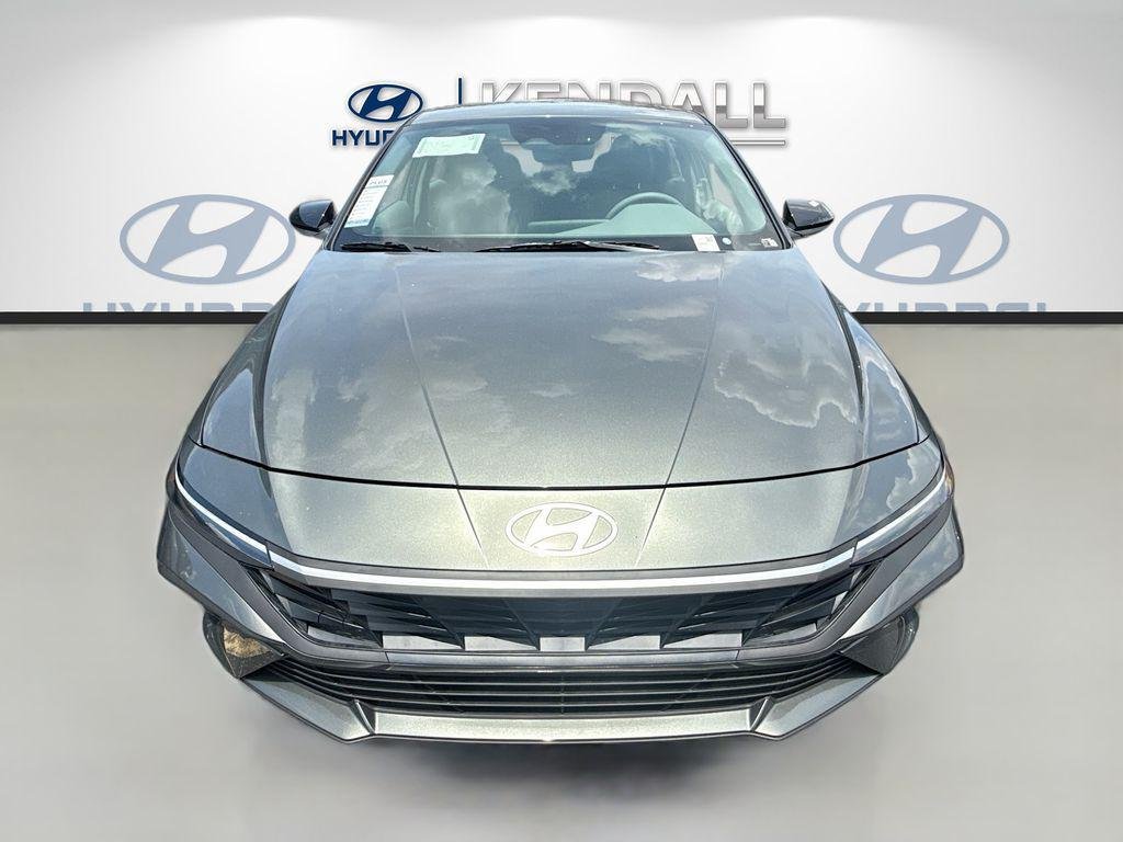 New 2026 Amazon Gray Hyundai SEL Sport image 2