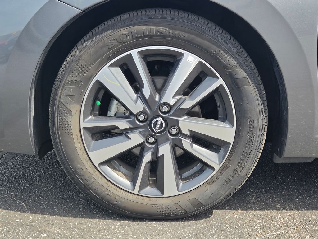2025 Nissan Versa Sedan SV - Photo 10