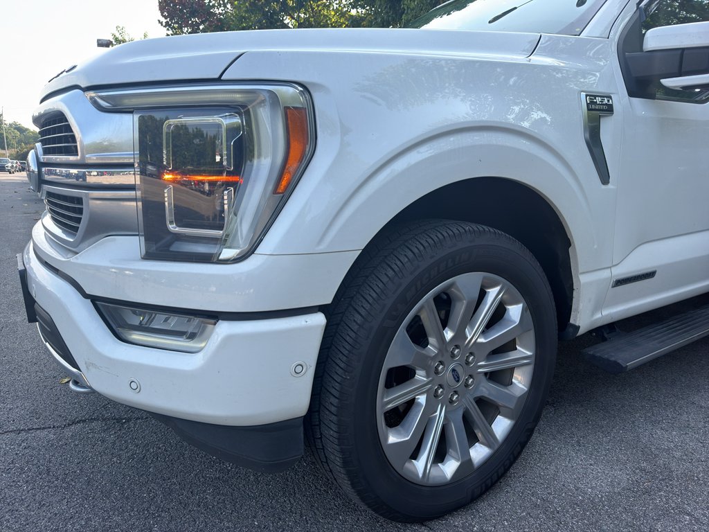 Used 2023 Star White Metallic Tri-Coat Ford Limited image 8