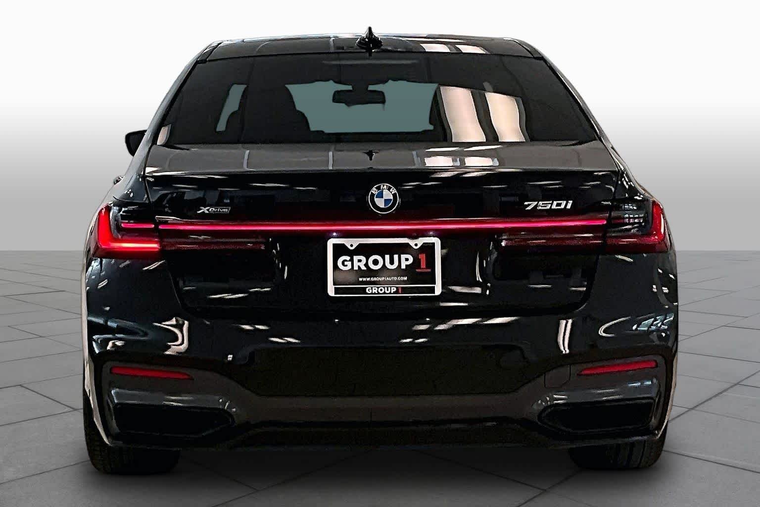 Pre-Owned 2022 BMW 750i 750i XDrive