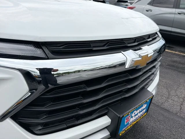 Used 2026 White Chevrolet LT image 29