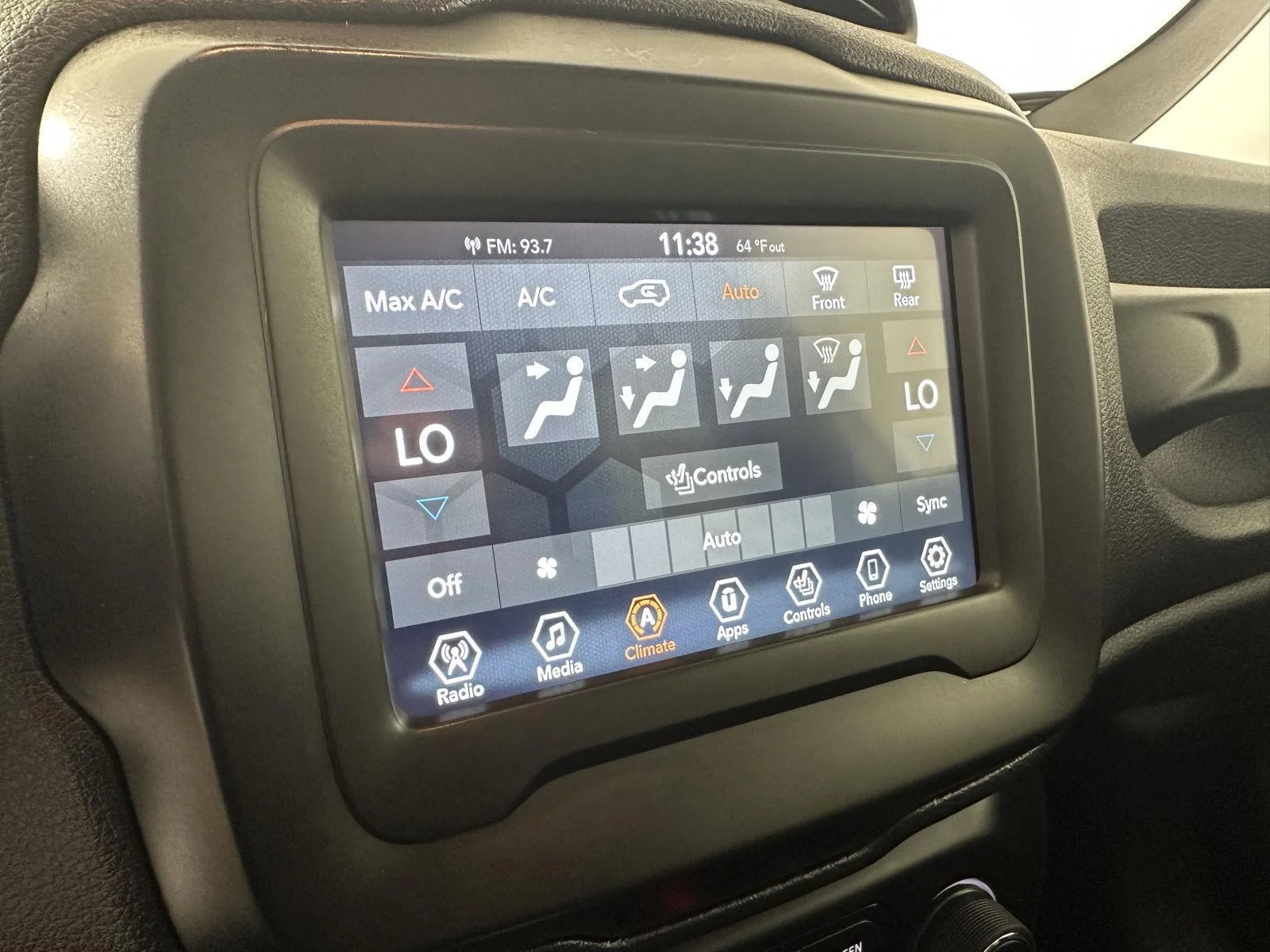 Used 2020 Alpine White Clearcoat Jeep Limited image 5