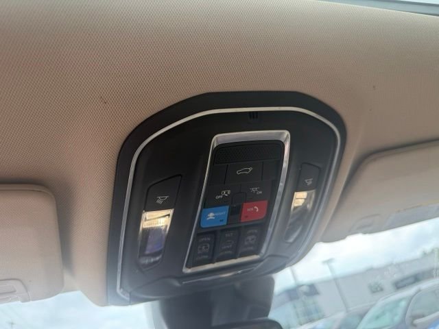 Used 2022 Gray Jeep Limited image 19